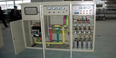 【產(chǎn)品簡介】在10kv的中置式開關(guān)柜里不知道有什么組成？